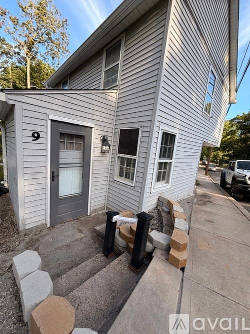 Hampton House: 9 Bowlby Str