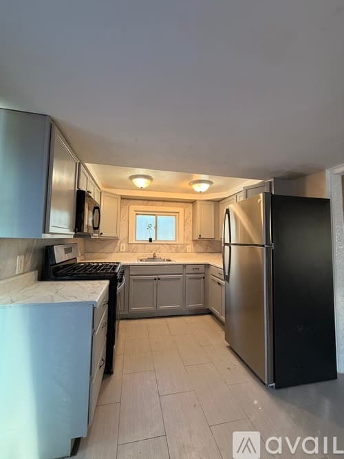 Hampton House: 9 Bowlby Str
