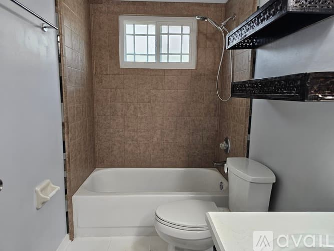 Jacksonville House: 3315 Ayrshire Street