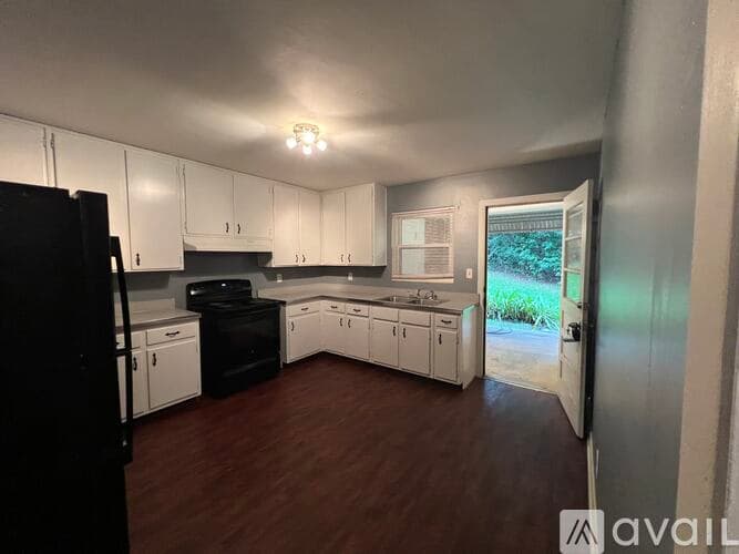 Tallahassee Apartment: 527 East 7th Avenue