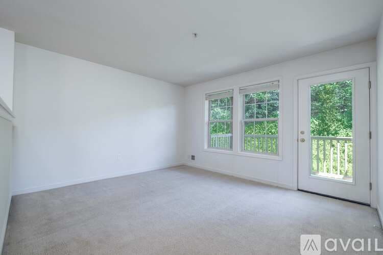 Mountville Apartment: 508 Talon Dr