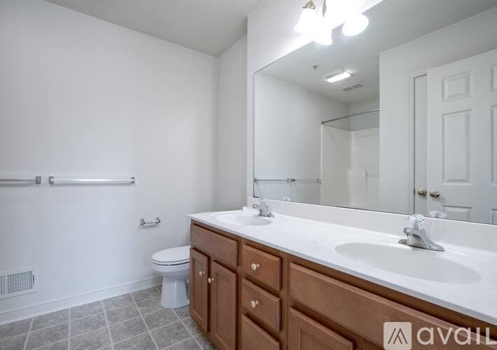 Mountville Apartment: 508 Talon Dr