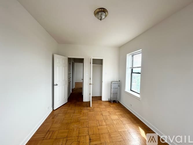 Chicago Apartment: 7300 S South Shore Dr