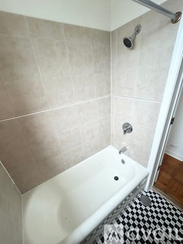 Chicago Apartment: 7300 S South Shore Dr