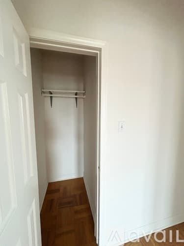 Chicago Apartment: 7300 S South Shore Dr