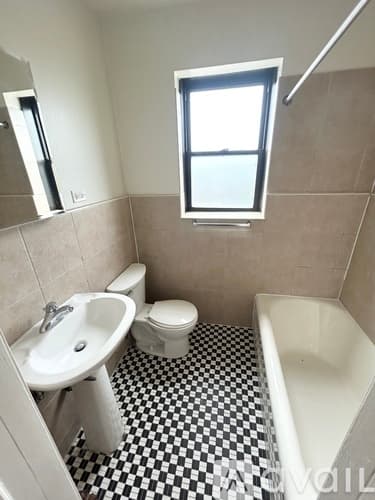Chicago Apartment: 7300 S South Shore Dr