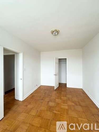 Chicago Apartment: 7300 S South Shore Dr