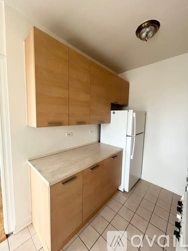 Chicago Apartment: 7300 S South Shore Dr