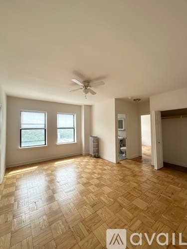 Chicago Apartment: 7300 S South Shore Dr