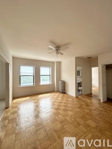 Chicago Apartment: 7300 S South Shore Dr