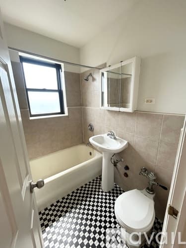 Chicago Apartment: 7300 S South Shore Dr
