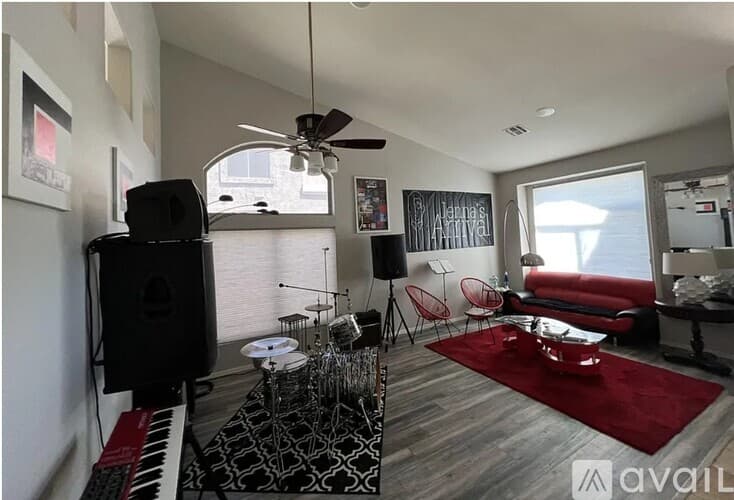 Mesa House: 3460 North Barron