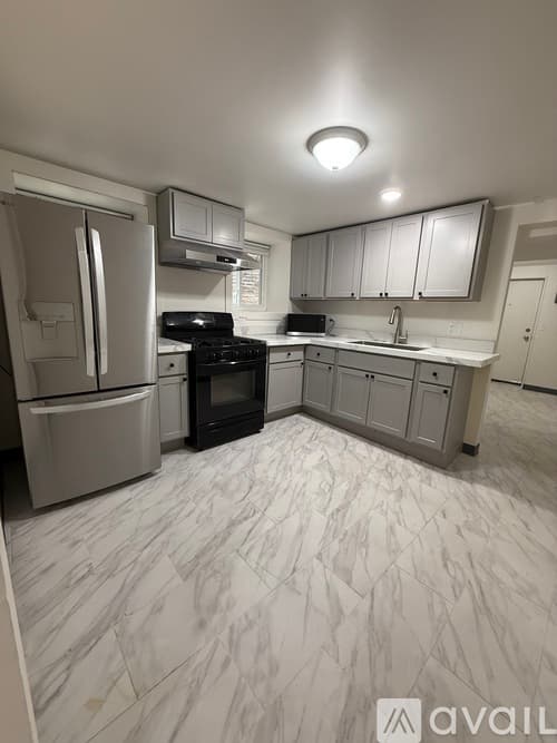 Chicago Apartment: 3310 West Eastwood Avenue