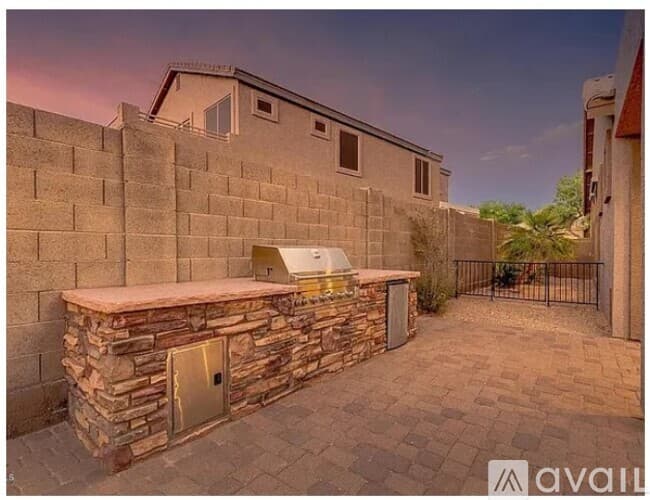 Mesa House: 3460 North Barron