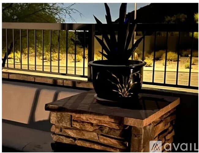 Mesa House: 3460 North Barron