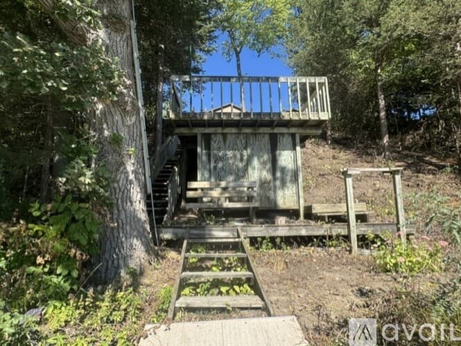Madison Lake House: 6116 Shamrock Drive