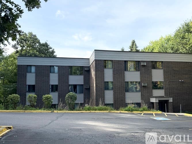 Minneapolis Apartment: 11800 Eldorado Street Northwest