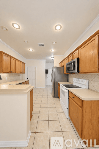 Temple House: 2303 Ridgeway Dr