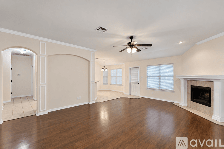 Temple House: 2303 Ridgeway Dr