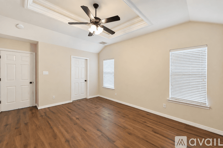 Temple House: 2303 Ridgeway Dr