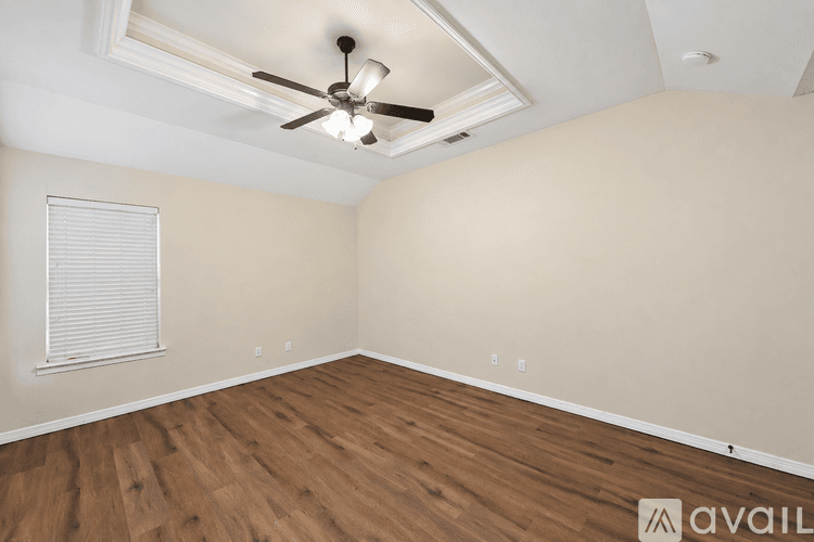 Temple House: 2303 Ridgeway Dr