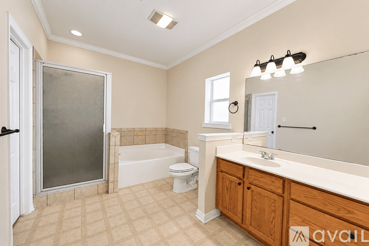 Temple House: 2303 Ridgeway Dr