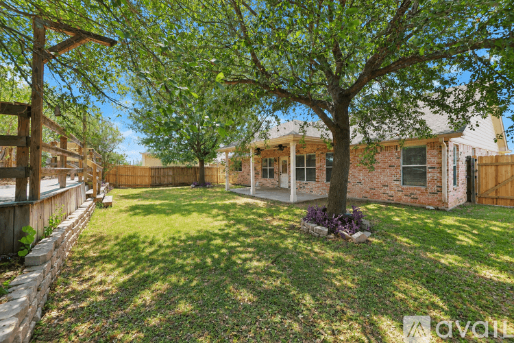 Temple House: 2303 Ridgeway Dr