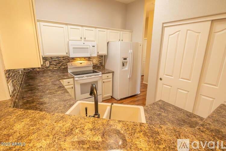 Surprise House: 16291 N 138th Ave