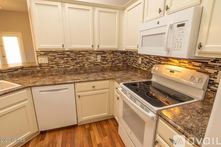 Surprise House: 16291 N 138th Ave