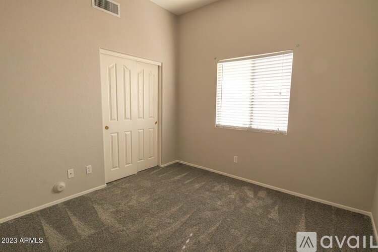 Surprise House: 16291 N 138th Ave