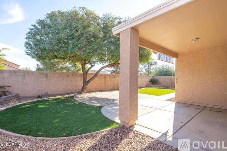 Surprise House: 16291 N 138th Ave