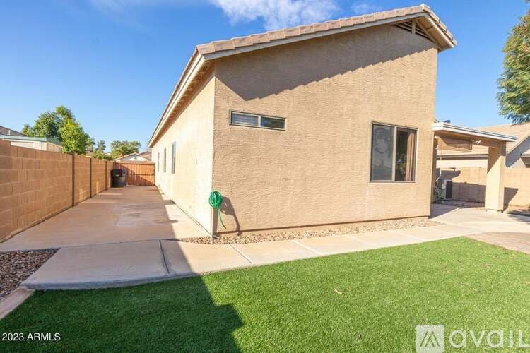 Surprise House: 16291 N 138th Ave