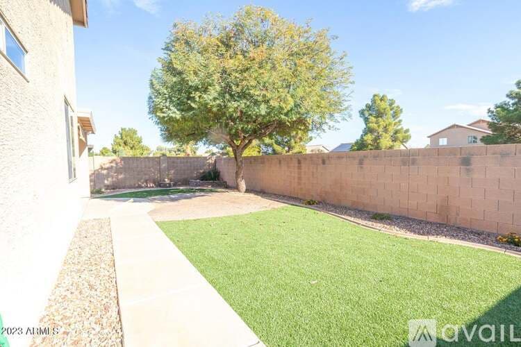 Surprise House: 16291 N 138th Ave