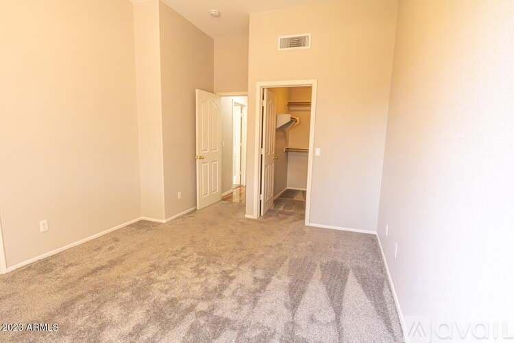 Surprise House: 16291 N 138th Ave