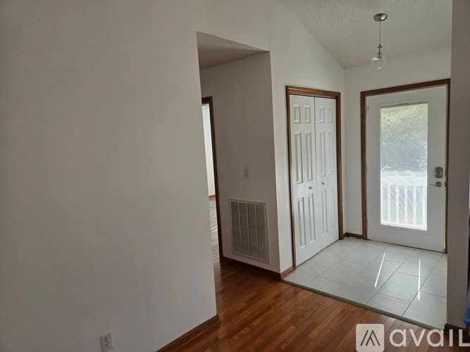 Sharon House: 4641 Hickory Grove Road