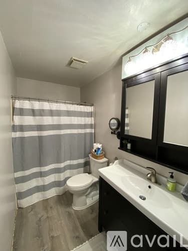 Seattle Condo: 17430 Ambaum Blvd S