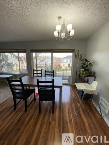 Seattle Condo: 17430 Ambaum Blvd S