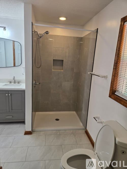 Sharon House: 4641 Hickory Grove Road