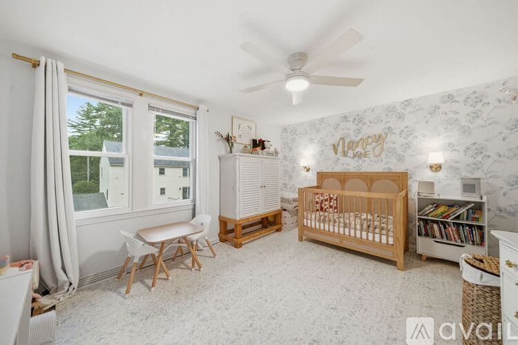 Groton Apartment: 10 Chestnut Road