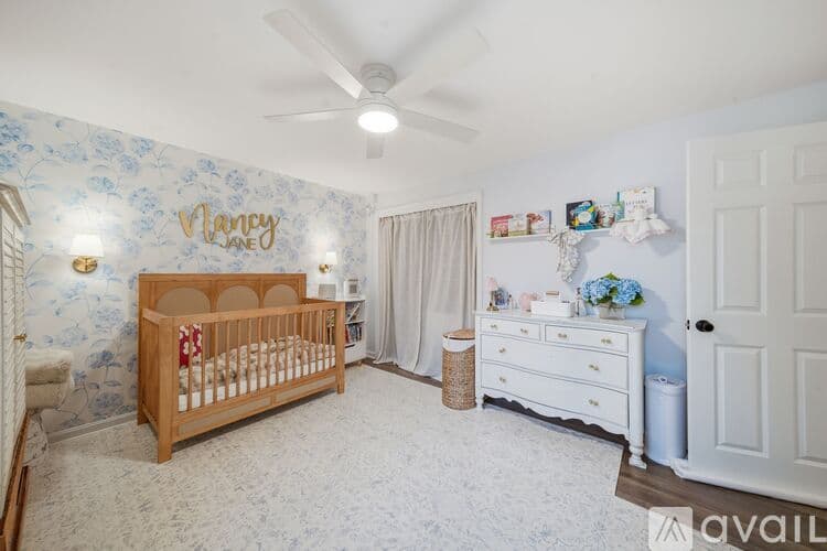 Groton Apartment: 10 Chestnut Road