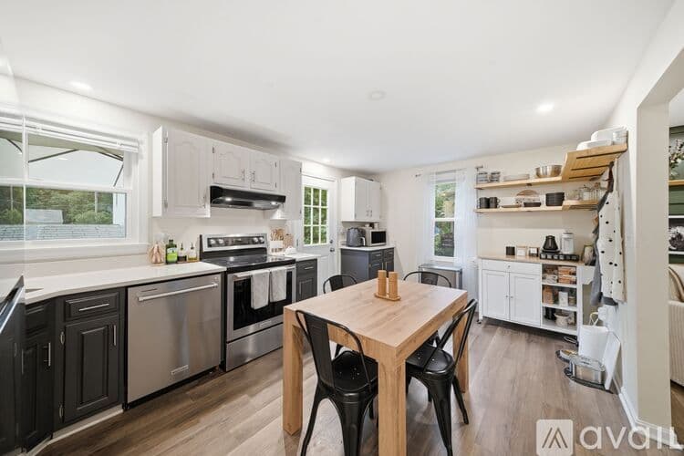Groton Apartment: 10 Chestnut Road