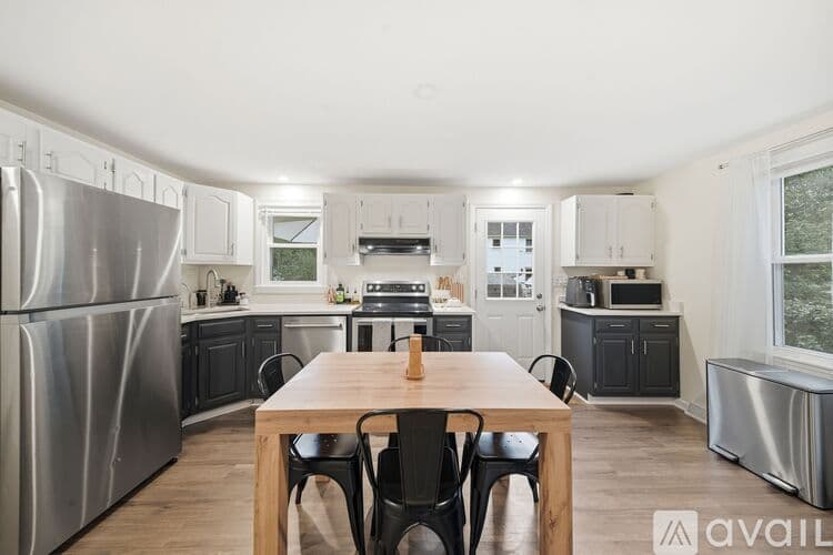 Groton Apartment: 10 Chestnut Road