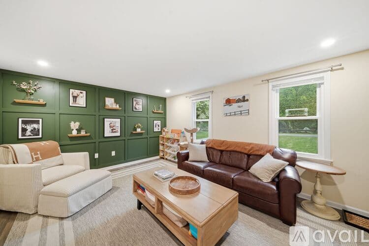 Groton Apartment: 10 Chestnut Road