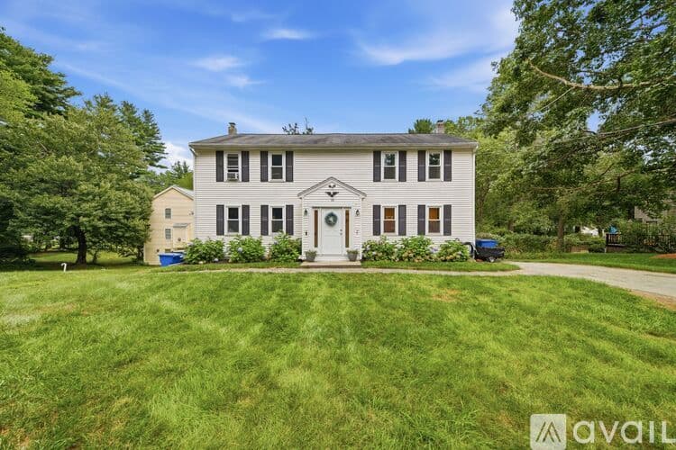 Groton Apartment: 10 Chestnut Road