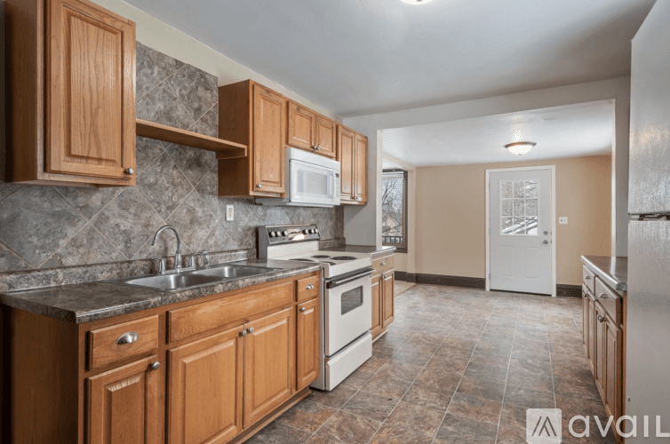 Saint Paul Apartment: 119 Wyoming Street East