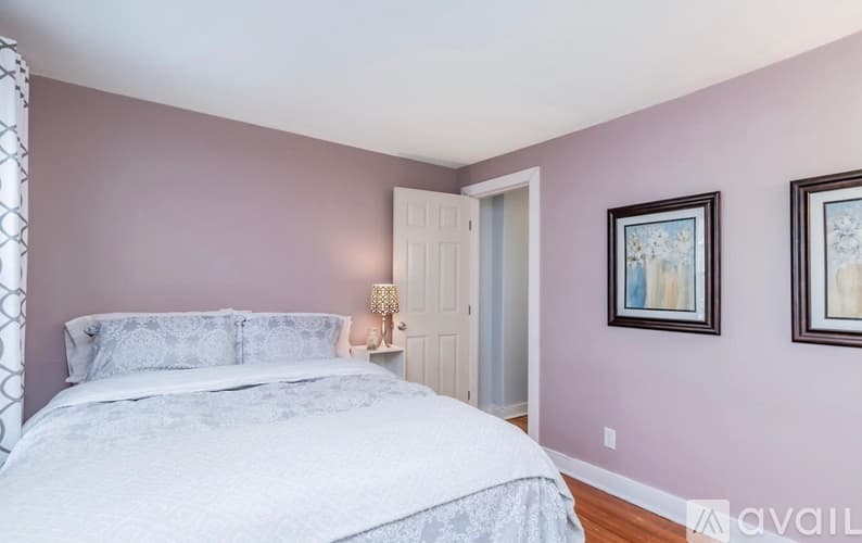 Harrisburg House: 101 South St