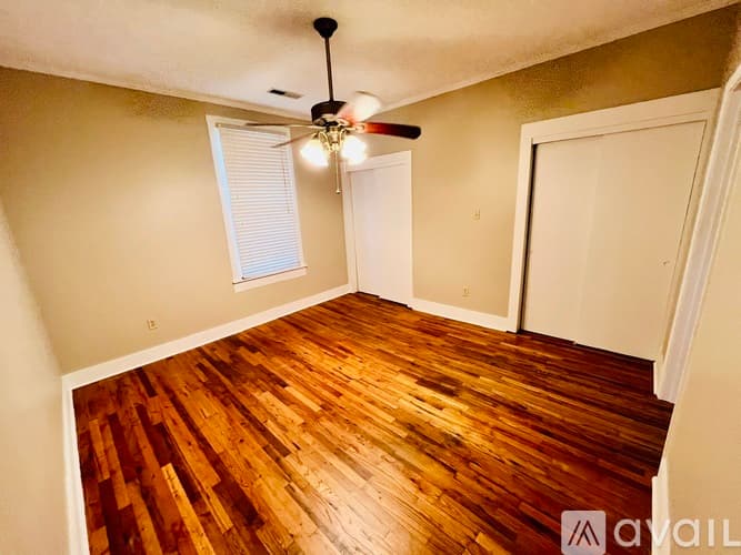 Crawfordville House: 339 Sharon Street