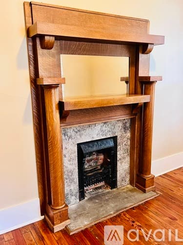 Crawfordville House: 339 Sharon Street