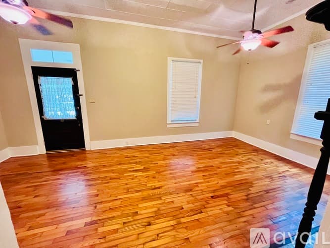 Crawfordville House: 339 Sharon Street