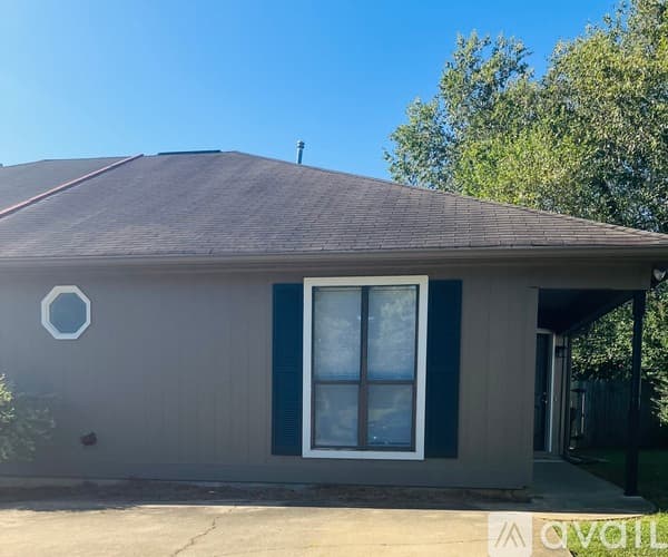 Columbus House: 4991 Daybreak Lane